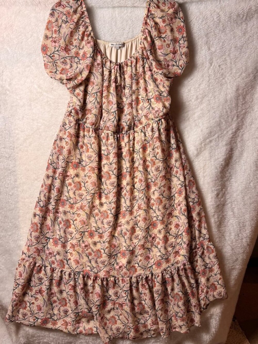 Wallflower plus size 2X beige & pink floral patterned puff sleeve maxi dress